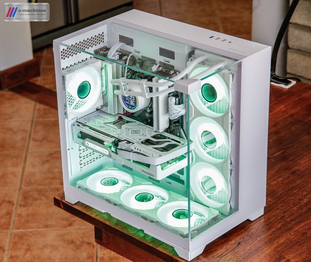Cube Mars Gaming MC Vision blanc Ryzen 7 7700X RX 9070 XT