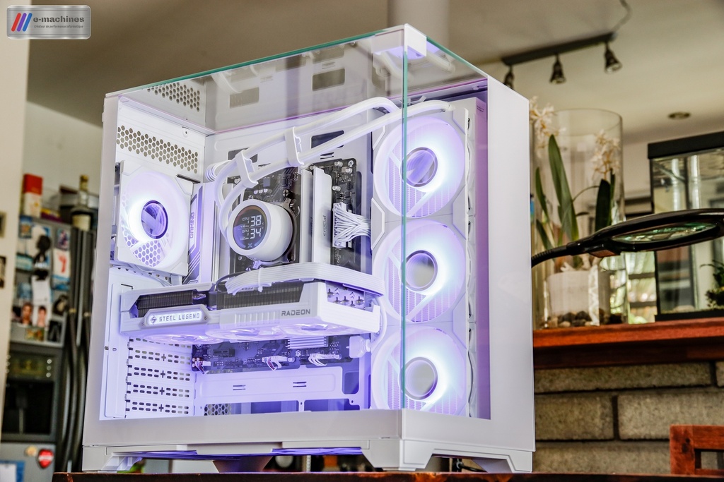 Cube Mars Gaming MC Vision blanc Ryzen 7 7700X RX 9070 XT