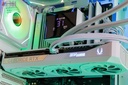 Cube DeepCool CG530 4F blanc Ryzen 7700 RTX 5070 Zotac