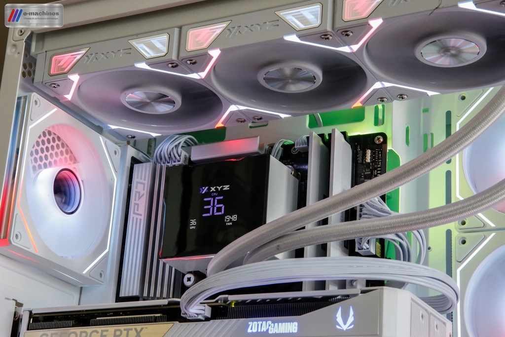 Cube DeepCool CG530 4F blanc Ryzen 7700 RTX 5070 Zotac