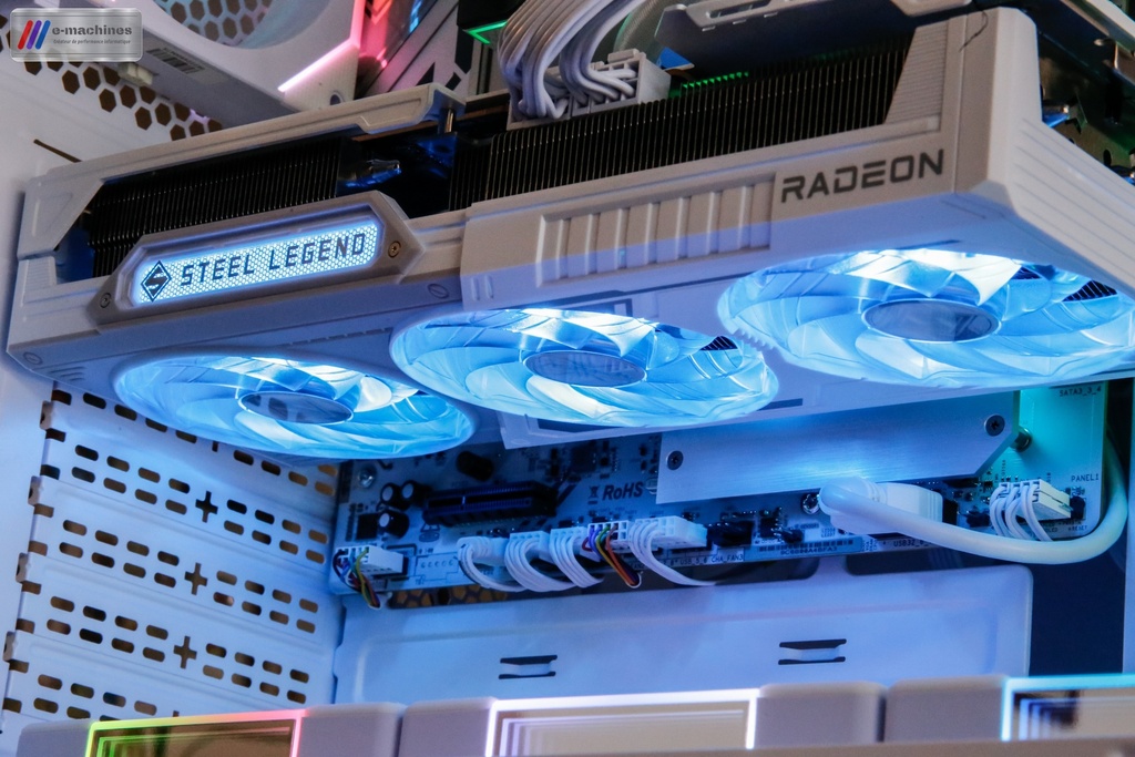 Cube Mars Gaming MC-Vision blanc Ryzen 7800X3D RX 9070XT