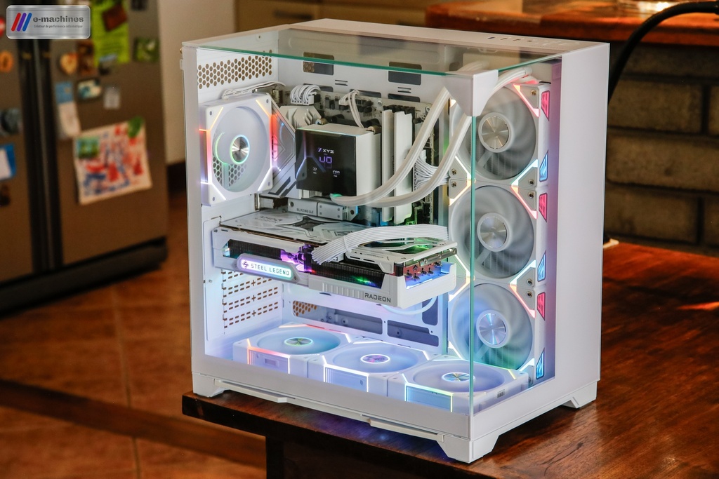 Cube Mars Gaming MC-Vision blanc Ryzen 7800X3D RX 9070XT
